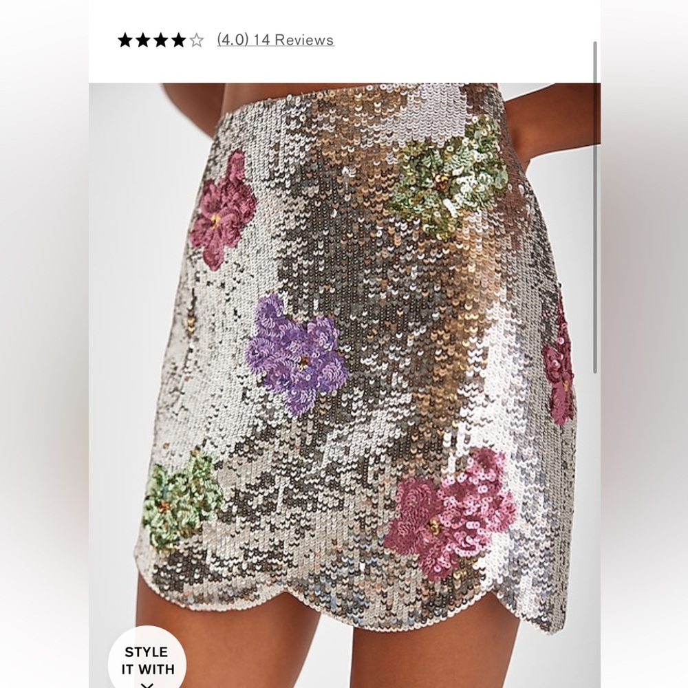 High Waisted Sequin Floral Scalloped
Hem Mini Skirt size 8